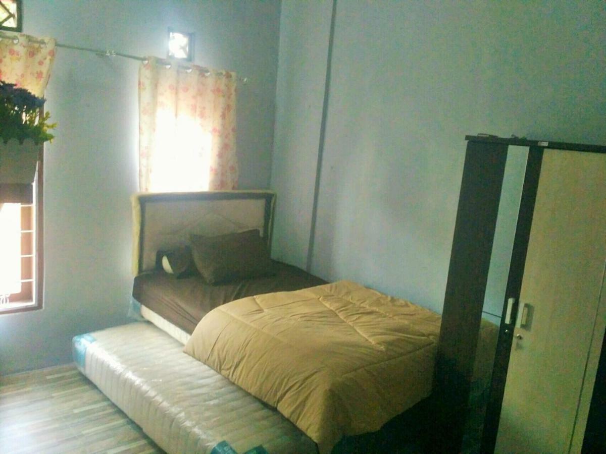 Homestay Bumi Asri III Cikutra Bandung Exterior foto